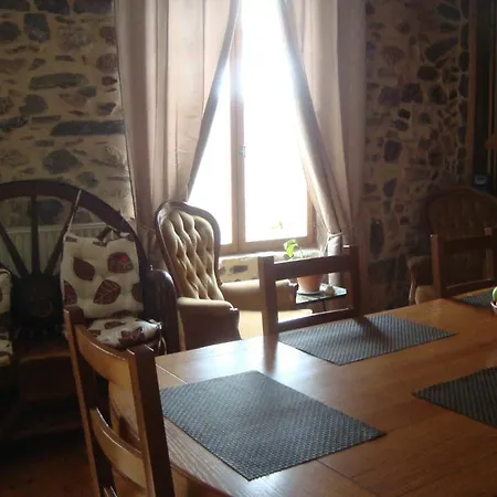 La Boulzane לינה וארוחת בוקר Montfort-sur-Boulzane